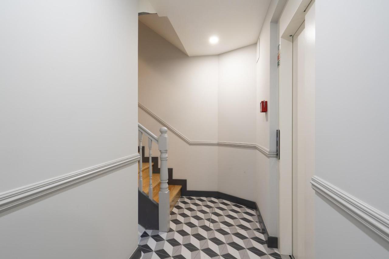 Host Wise - Enchanting Design Flat - Premium Location Porto Bagian luar foto